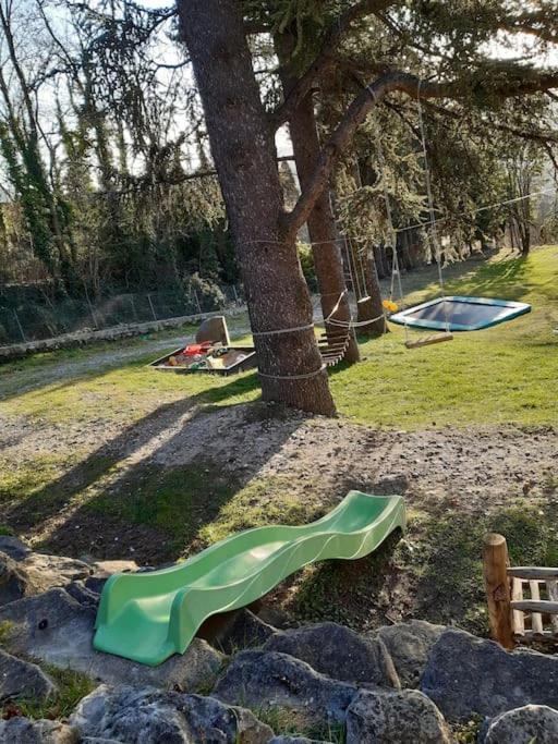 Micro Maison Bois / Tiny House Au Calme Crest Kültér fotó